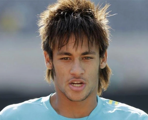 Neymar's Mullets Messy