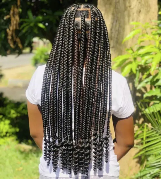 Jumbo Knotless Box Braids with Curly Ends