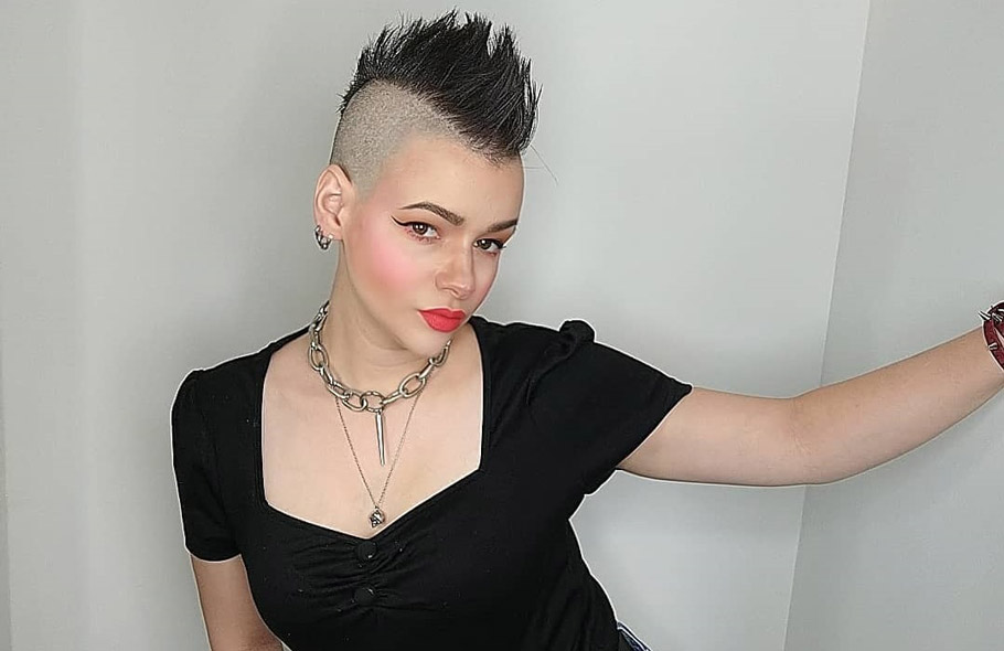 40 Kick-Ass Mohawk Hairstyles For Women To Try Out This Year