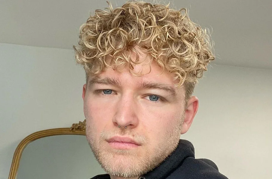 17 Inspirational Looks For Cute Boys With Curly Hair