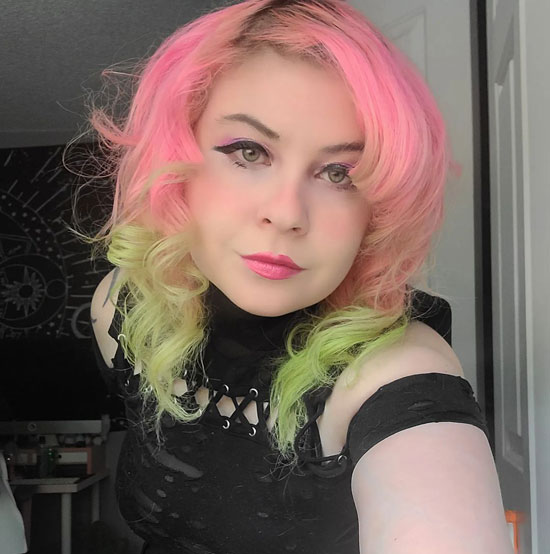 Framing Side Part with Curly Locs