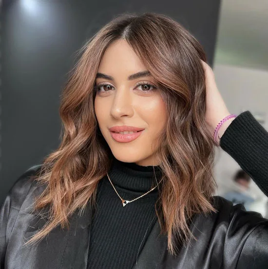 Wavy Shoulder-length Bob with Middle-part