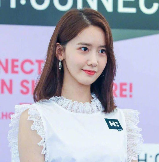 Im Yoona's Side Parted Lob Cut